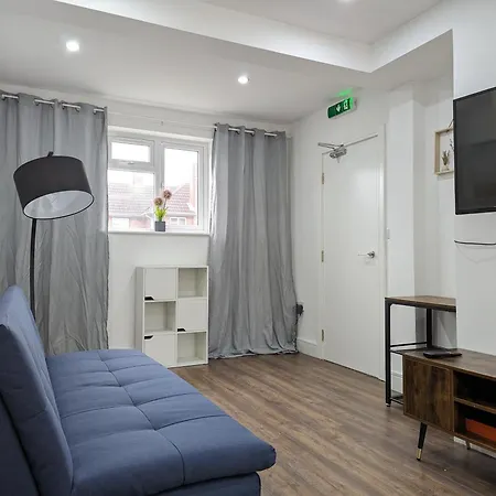 2 Ensuite Bedroom House Near Centre Free Parking York