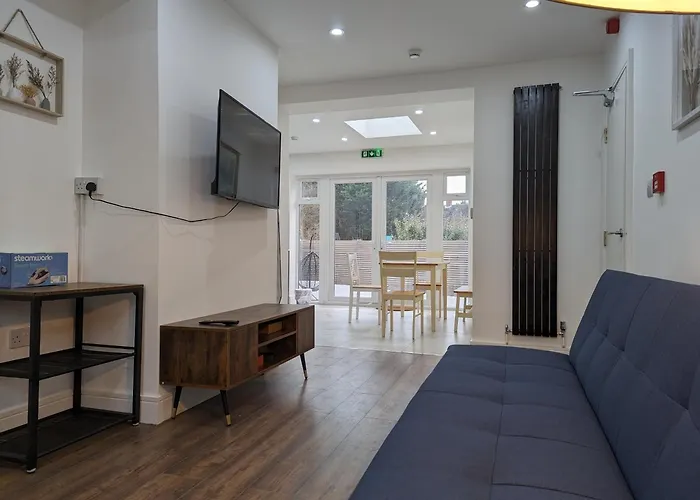 Сasa de vacaciones 2 Ensuite Bedroom House Near Centre Free Parking *