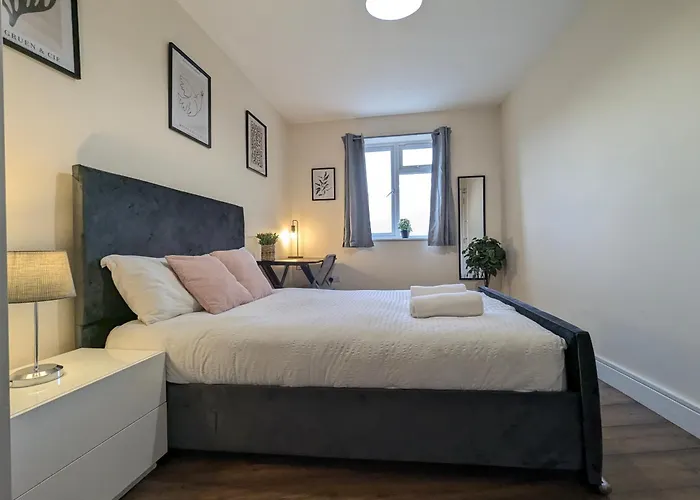 Сasa de vacaciones 2 Ensuite Bedroom House Near Centre Free Parking *