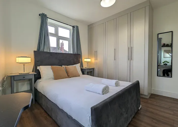 Сasa de vacaciones 2 Ensuite Bedroom House Near Centre Free Parking York
