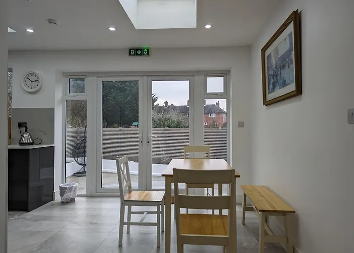 Сasa de vacaciones 2 Ensuite Bedroom House Near Centre Free Parking York