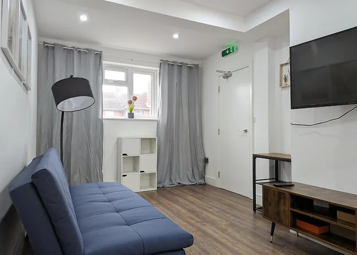 2 Ensuite Bedroom House Near Centre Free Parking York